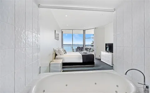 1 Bedroom Oceanview — photo 2