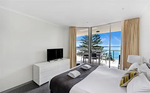 3 Bedroom Oceanview — photo 2