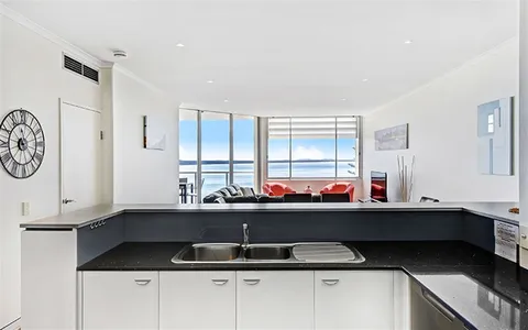 3 Bedroom Oceanview — photo 1